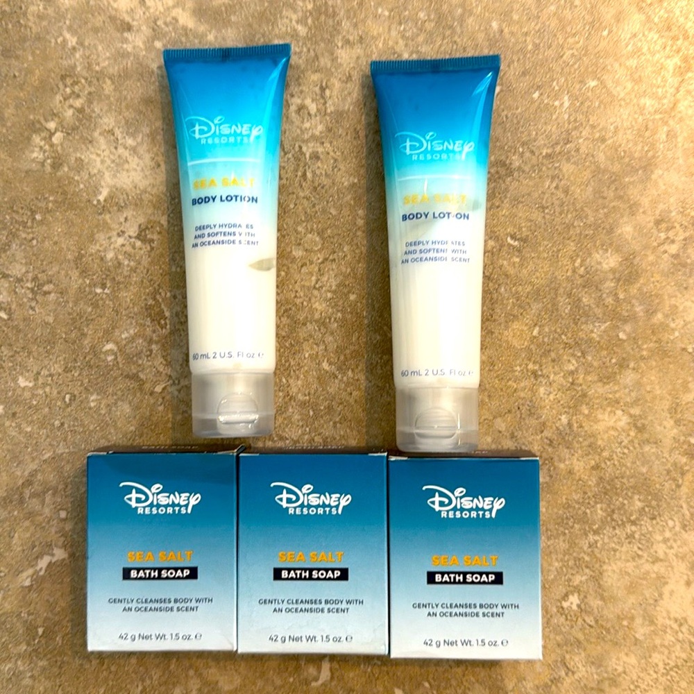 New unused Disney Sea Salt Bath Set